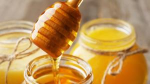 Chyby při skladování medu: Pozor na průhledné sklenice i postavení blízko sporáku