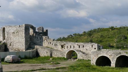 Hrad Kala v městě Berat v jižní Albánii - Cestovinky.cz