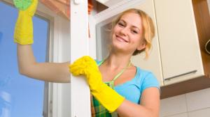 Chystáte se na mytí oken? Práci usnadní třeba voda s pudinkem!