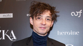 Těžký úděl autora filmu. Herec Denis Šafařík sám sebe napsal, zrežíroval a nakonec i vystřihl