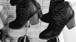 Kotníkové boty na podzim a zimu pro ni i pro něj – odhalte tajemství módního stylingu