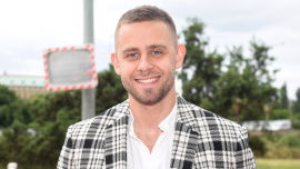 Syn Veroniky Žilkové nabízí veřejně své tělo! Vincenta Navrátila si můžete objednat i vy!