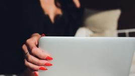 „Nesvlékám se pro každého. Jen pro ty, kdo zaplatí,“ říká Češka, která brigádničí na OnlyFans