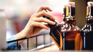 Pivo za 13 korun! Pro levné pivo se teď jezdí na Slovensko