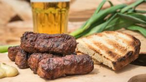 Kebabčata podle normovaného receptu: Takhle chutnal &quot;socík&quot;. A ještě lepší budou z grilu!
