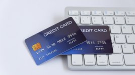 Kreditní karta vs. debetní karta: Polovina čechů nezná rozdíl, a co vy?