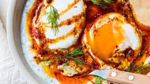 Turecká vejce: Orientální snídaně je plná bílkovin a extra snadná na přípravu