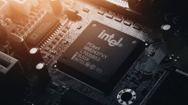 Procesory Intel opět pod palbou: Nová zranitelnost umožňuje krádež dat