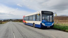 Ve Skotsku začínají fungovat autonomní autobusy plné velikosti