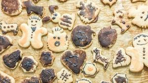 Co se zbytky cukroví? Přidejte je do poháru, upečte z nich nebo je proměňte v cake pops
