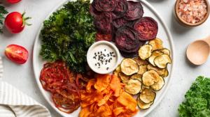 Sušená zelenina: Poklad do polévky i k masu si můžete namíchat. Sušení usnadní ubrousek