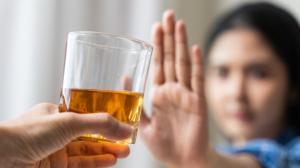 Jak zvládnout suchý únor? Triky, které zaměstnají mozek a nahradí alkohol