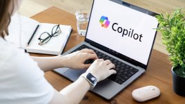 Copilot dorazí do Windows povinně, ale existuje cesta, jak ho zastavit