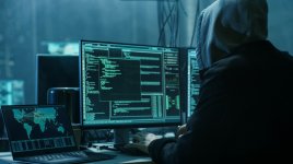 Hackeři z Ruska přidali na útocích. Ušetřeni nebyli ani prezidentští kandidáti