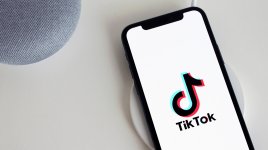 Americká FCC naléhá na Google a Apple, aby zakázaly TikTok