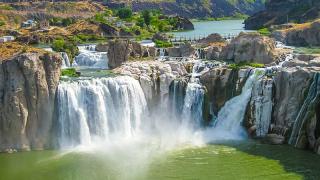 Niagara západu. Tak se říká Šošonským vodopádům v americkém státě Idaho