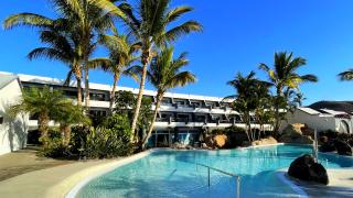 Bazén v tropické zahradě