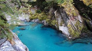Blue pools a říčka Blue River - Cestovinky.cz