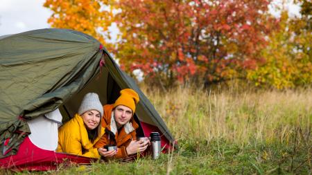 Jak se vybavit na podzimní kempování v přírodě