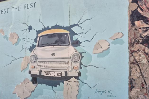 East Side Gallery trabant