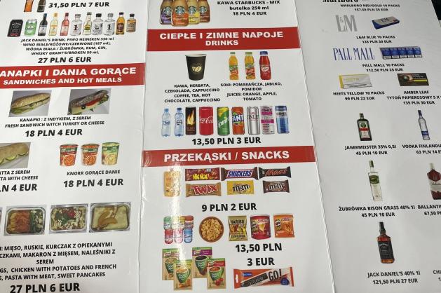 Otevřené palubní menu s přehledem nápojů.