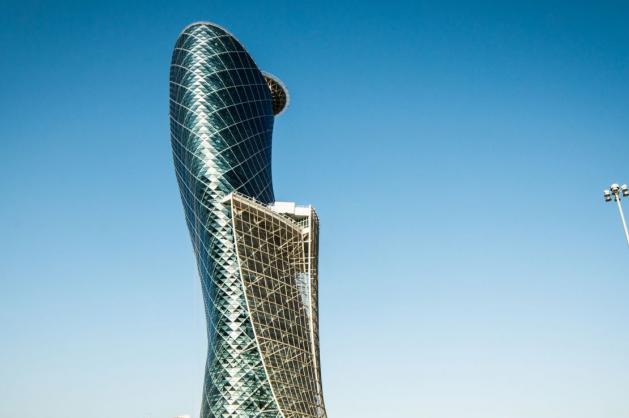 Capital Gate v Abú Dhabí