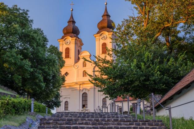 Kostel ve maďarském městě Tihany.