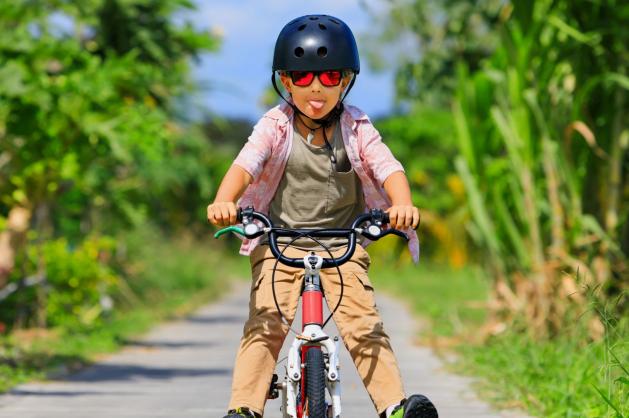 Dítě na kole