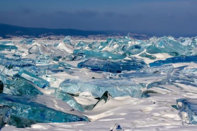Led na jezeře Bajkal