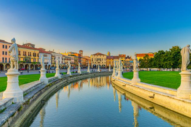 Prato della Valle v Padově