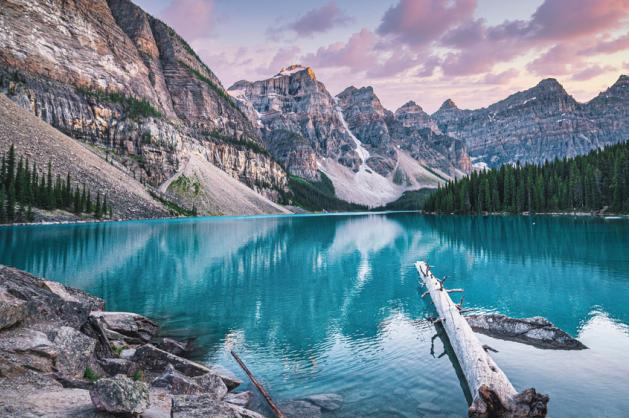  Lake Moraine Banff