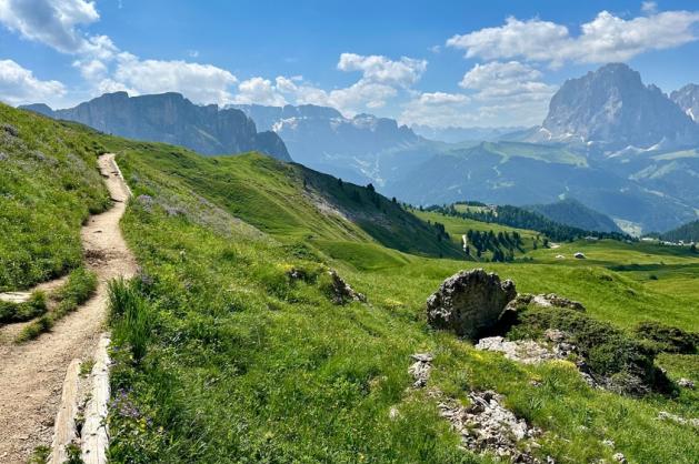 Seceda stezka