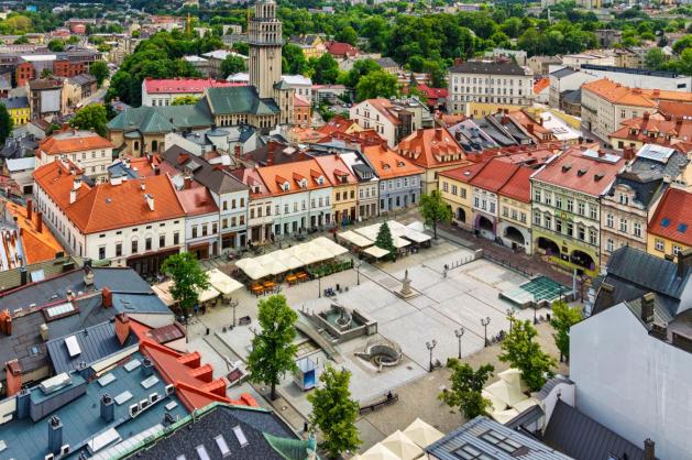 Letecký pohled na hlavní náměstí města 