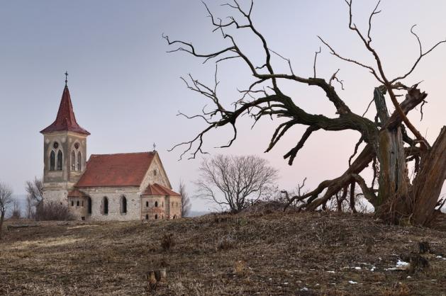 kostel sv. Linharta v Mušově