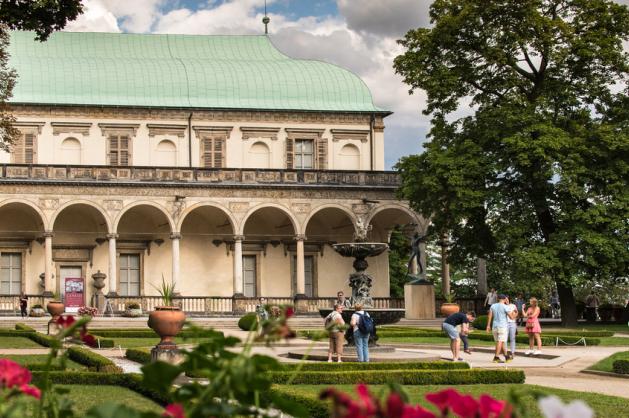 Letohrádek královny Anny v Praze