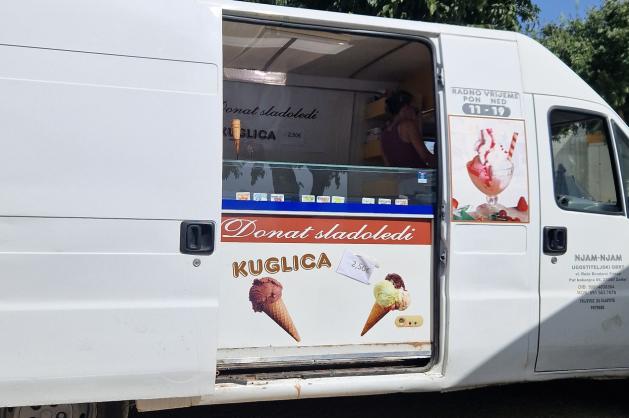 zmrzlina na kolech Chorvatsko