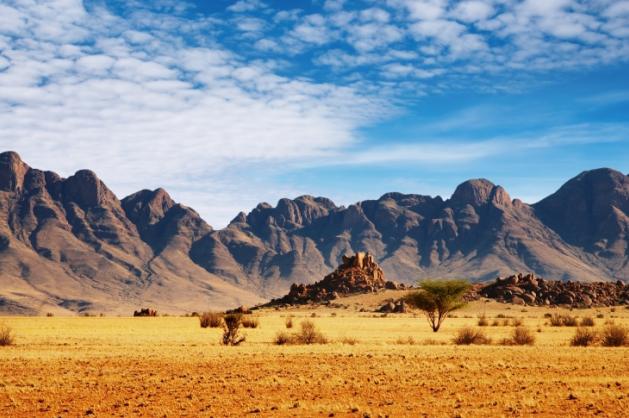 Skály v poušti Namib na jihozápadě Afriky. - Cestovinky.cz