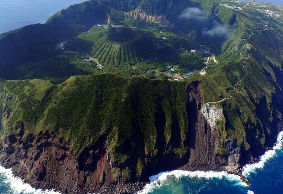 Ostrov a sopka Aogashima - Cestovinky.cz