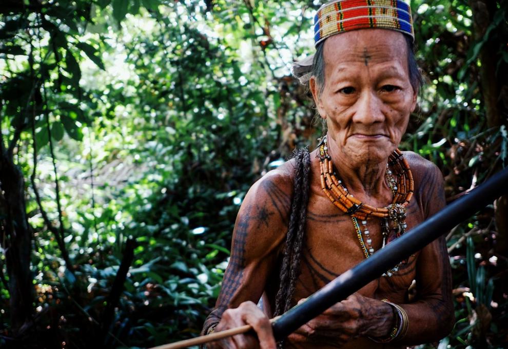 Muž z kmene Mentawai