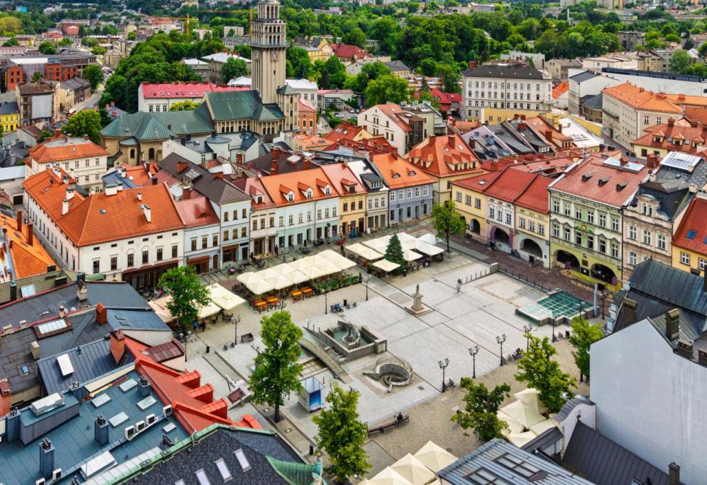 Letecký pohled na hlavní náměstí města 