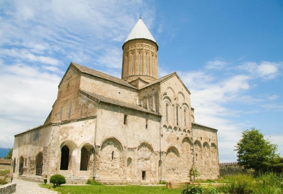 Katedrála v komplexu kláštera Alaverdi v jihovýchodní Gruzii - Cestovinky.cz