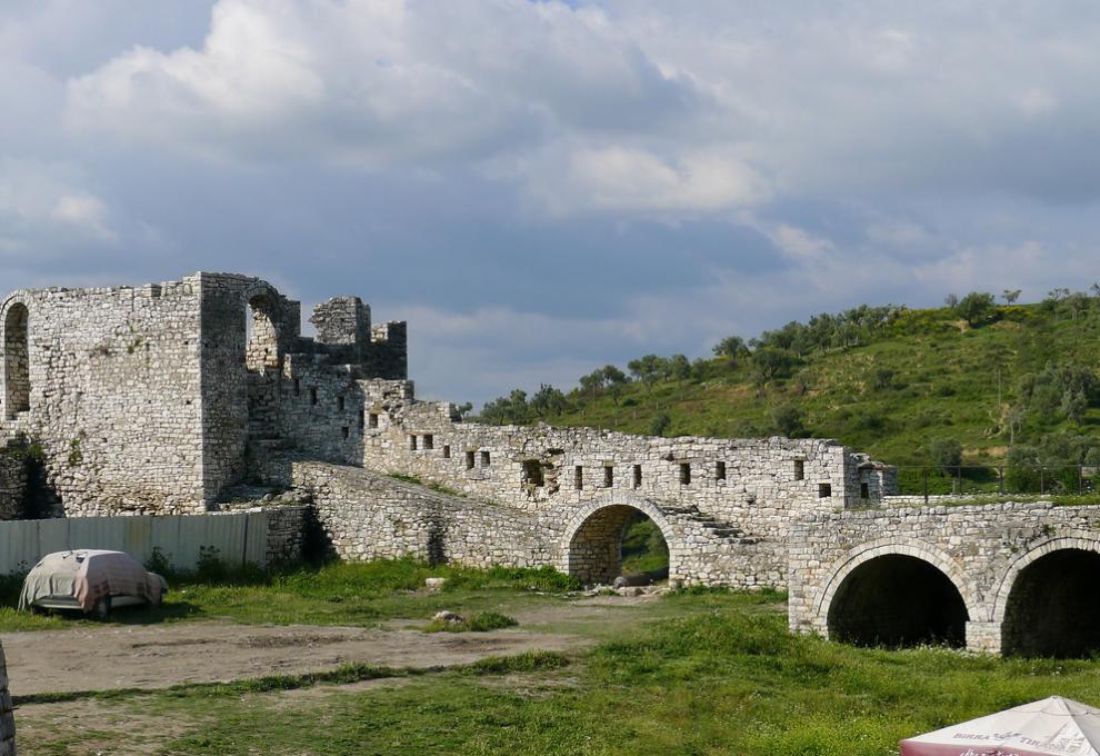 Hrad Kala v městě Berat v jižní Albánii - Cestovinky.cz