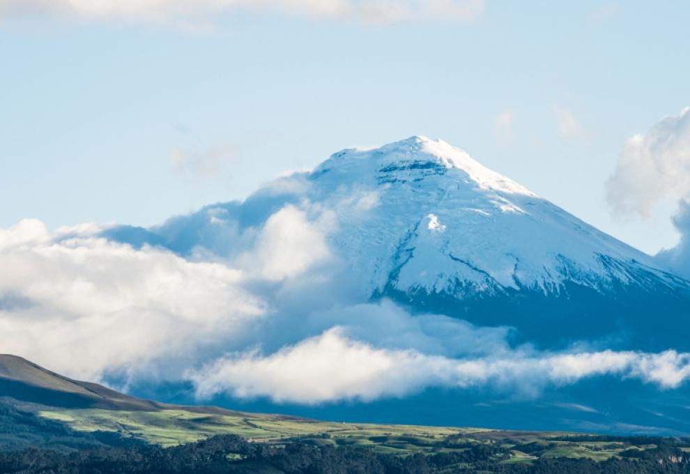 Nádherně zasněžený vulkán Cotopaxi v Ekvádoru - Cestovinky.cz