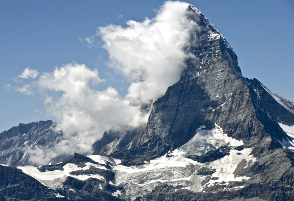Matterhorn zavalen tajuplnou mlhou - Cestovinky.cz