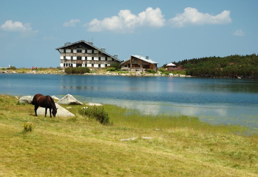 Jezero Bezbog u pohoří Pirin, jihozápad Bulharska, - Cestovinky.cz