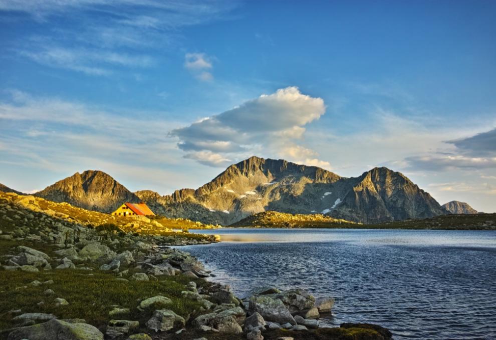 Horský vrchol Kamenica v pohoří Pirin na jihozápadě Bulharska. - Cestovinky.cz