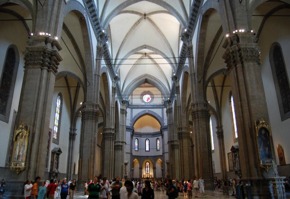 Interiér florentské katedrály Santa Maria del Fiore - Cestovinky.cz
