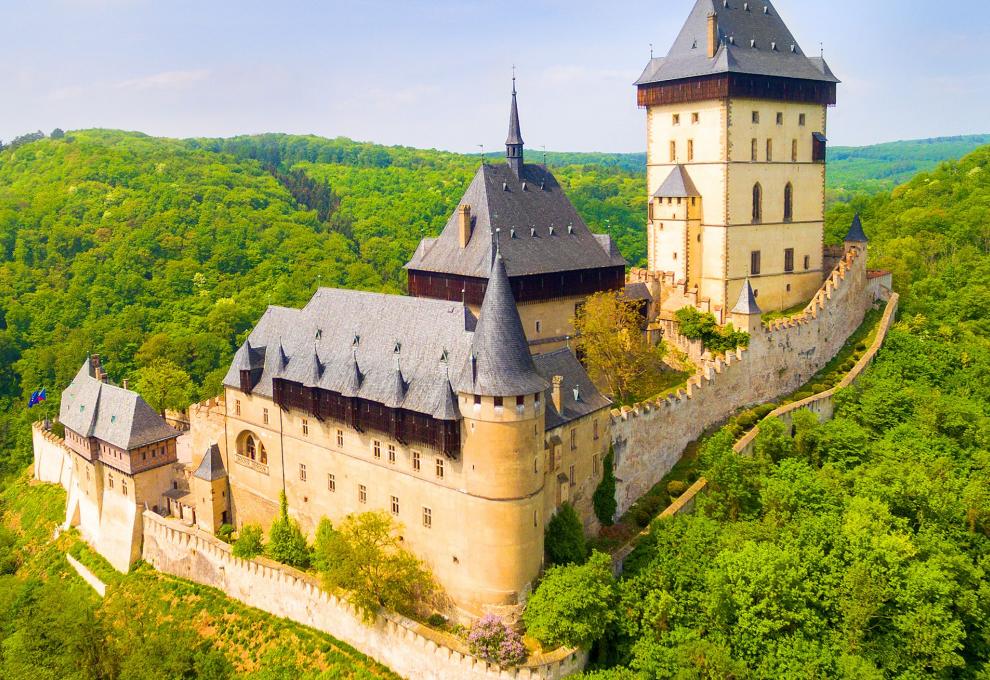 Gotický hrad Karlštejn - Cestovinky.cz