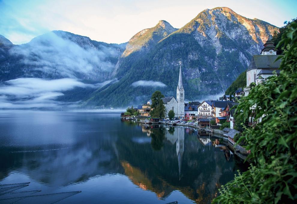 Rakouské městečko Hallstatt - Cestovinky.cz