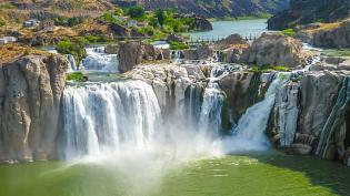 Niagara západu. Tak se říká Šošonským vodopádům v americkém státě Idaho